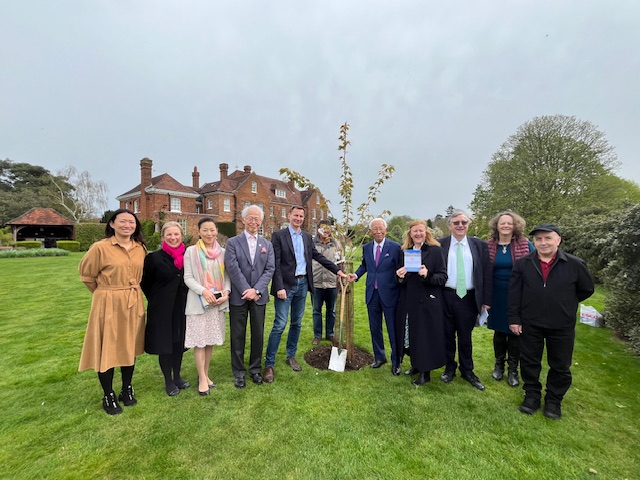 Dorneywood planting ceremony