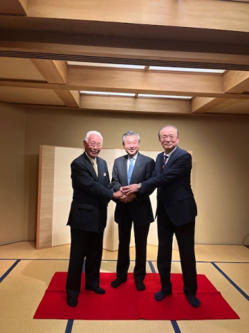 Mr Sandy Sano, Ambassador Suzuki and Takashi Tsukamoto (Japan British Association)