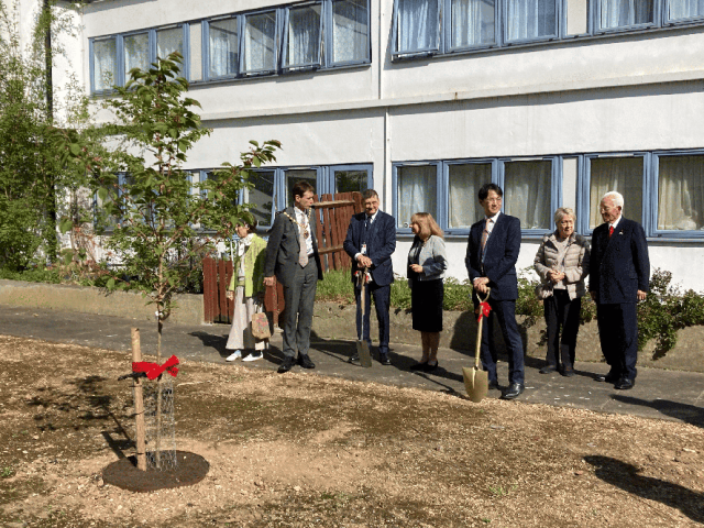Planting ceremony 4